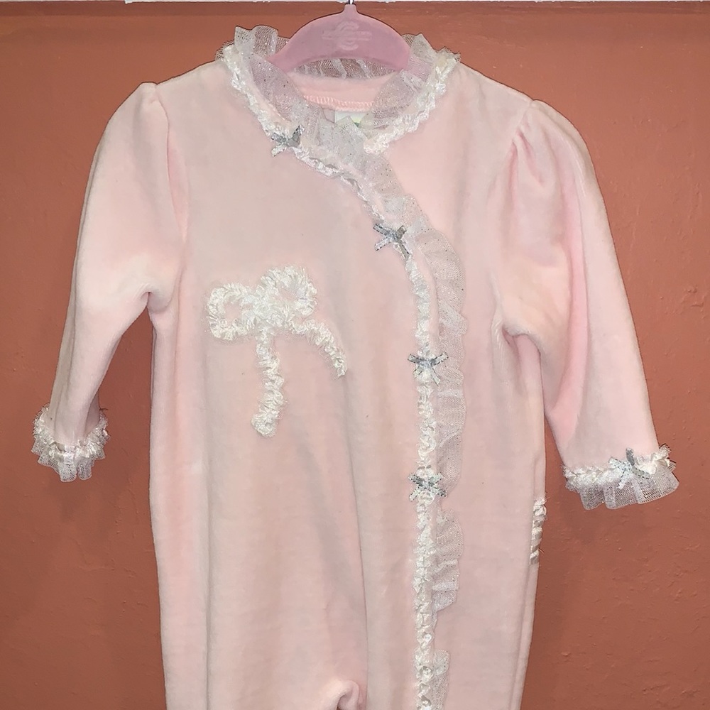 NWOT Little Me Velour Ruffled Onsie 9 month